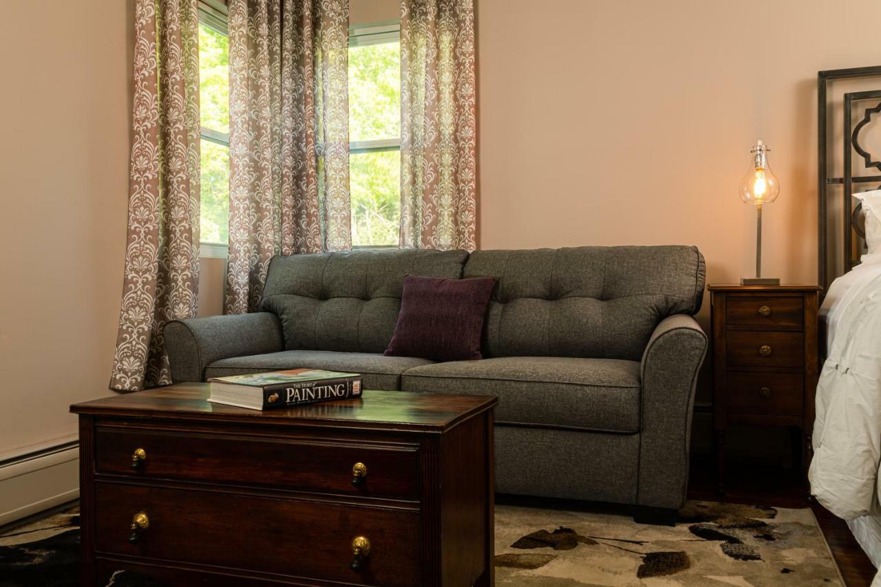 أوتيكا Rosemont Inn المظهر الخارجي الصورة