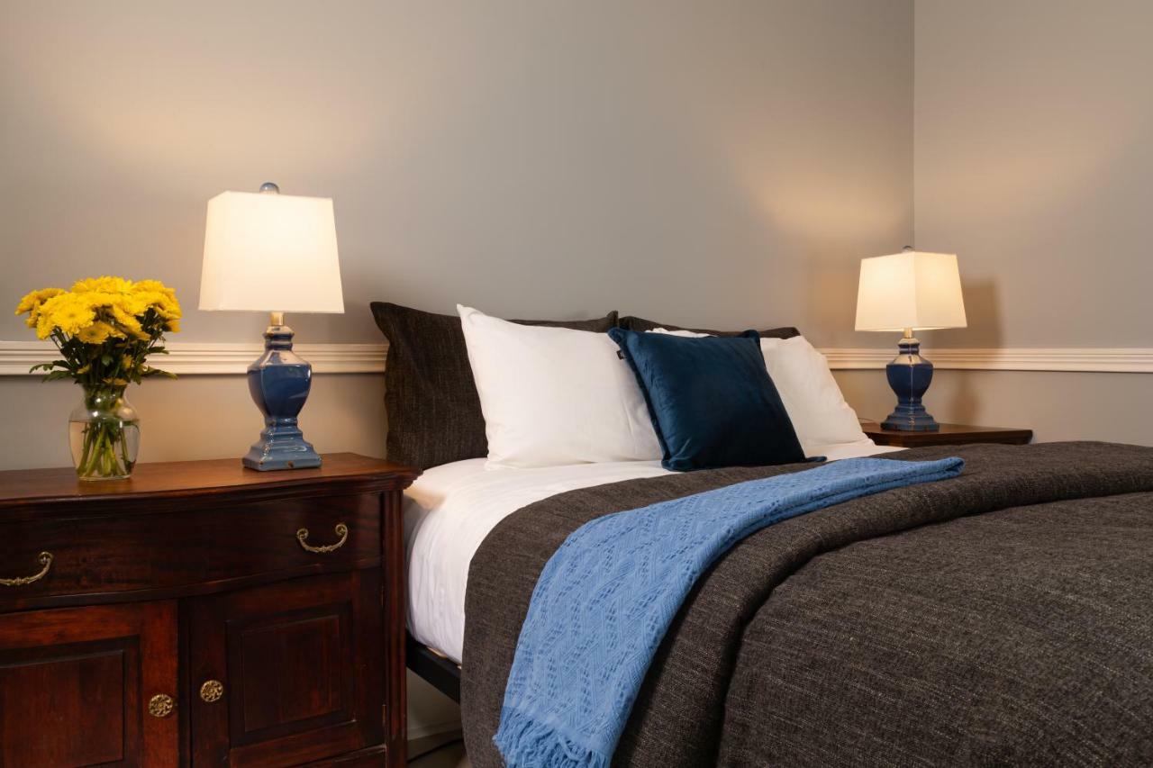 أوتيكا Rosemont Inn المظهر الخارجي الصورة