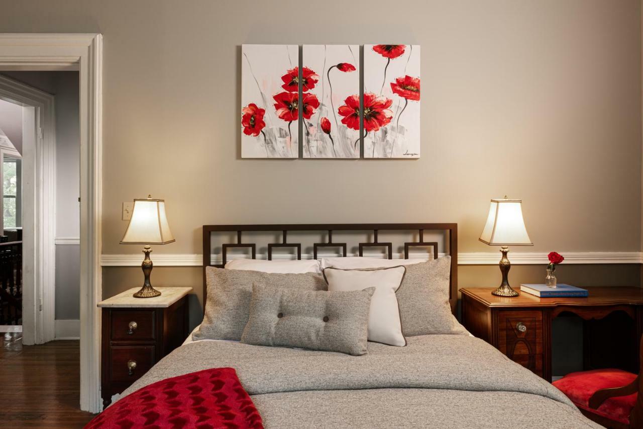 أوتيكا Rosemont Inn المظهر الخارجي الصورة